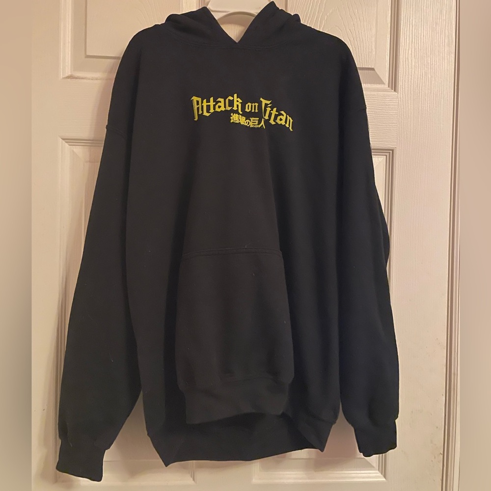 Attack on the Titan Season 3 Black Hoodie | Women’s Medium |